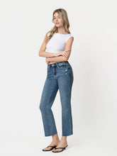 Load image into Gallery viewer, The Kassia Straight Cut Jeans