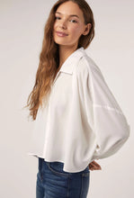 Load image into Gallery viewer, Business Casual Crop Oversized Blouse