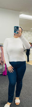 Load image into Gallery viewer, Joan Classic Cigarette Jean