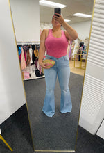 Load image into Gallery viewer, Frayed Flared Jeggings