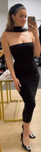 Load image into Gallery viewer, Très Chic Midi Dress