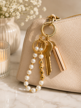Load image into Gallery viewer, Mama Pearl Keychain