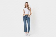 Load image into Gallery viewer, The Kassia Straight Cut Jeans