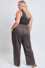 Load image into Gallery viewer, Fierce & Fun Wide Leg Pant (Curvy Collection)