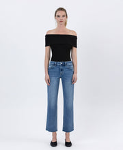 Load image into Gallery viewer, The Kassia Straight Cut Jeans