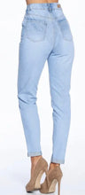 Load image into Gallery viewer, Give Me a Lift Straight Leg Jeans