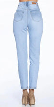 Load image into Gallery viewer, Give Me a Lift Straight Leg Jeans