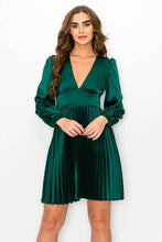 Load image into Gallery viewer, Emerald Envy Pleated Dress
