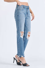 Load image into Gallery viewer, Boyfriend Tuesday Straight Jeans
