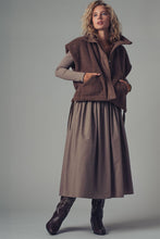 Load image into Gallery viewer, Plush Chocolate Quilted Collar Boxy Sherpa Vest
