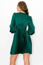 Load image into Gallery viewer, Emerald Envy Pleated Dress
