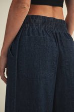 Load image into Gallery viewer, The Manhattan Wide Leg Jean
