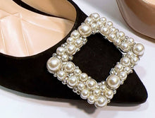 Load image into Gallery viewer, Pearls Go with Everything Pumps
