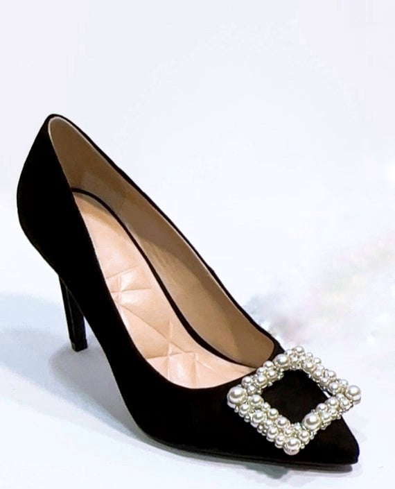 Pearls Go with Everything Pumps