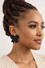 Load image into Gallery viewer, Beautiful Beaded Bow Earrings (4 colors)
