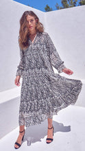 Load image into Gallery viewer, Gatsby Chic Boho Dress
