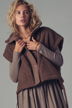 Load image into Gallery viewer, Plush Chocolate Quilted Collar Boxy Sherpa Vest
