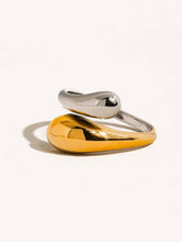 Load image into Gallery viewer, Gabrielle 18K Gold Non-Tarnish Open Twist Ring
