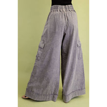 Load image into Gallery viewer, Mineral Washed Cargo Wide Leg Pants
