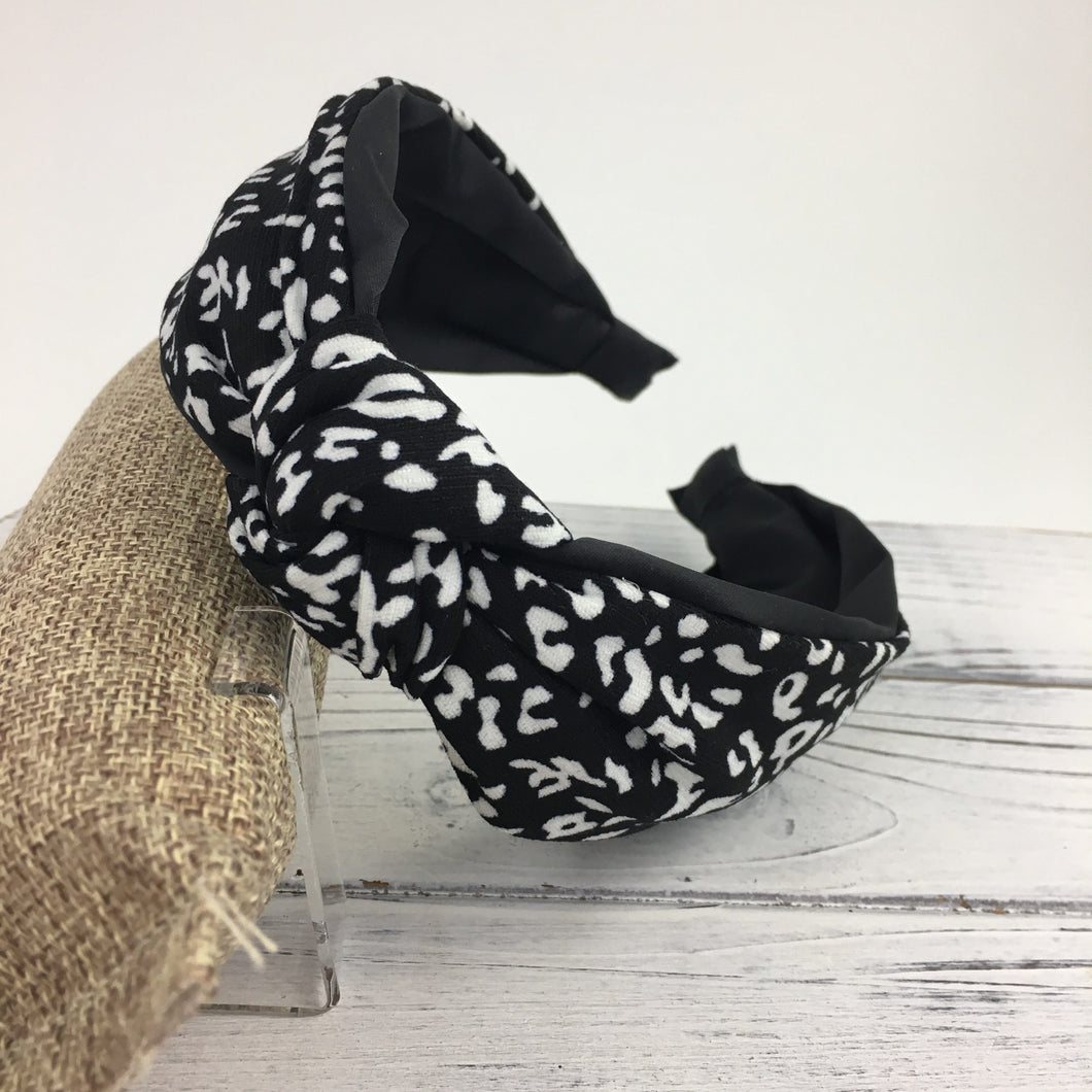 Feelin' Fierce Headband (2 colors available)