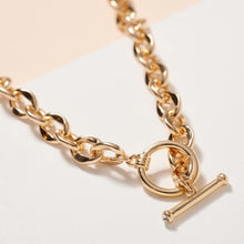 Load image into Gallery viewer, Chunky Chain Linked Toggle Necklace
