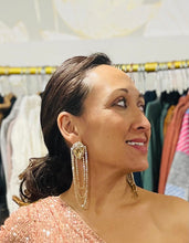 Load image into Gallery viewer, Peach Fizz Drop Earrings
