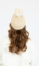 Load image into Gallery viewer, Pearl Pom-pom hat (3 colors available)
