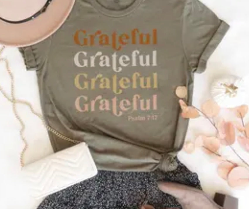 Grateful Tee (Available in Curvy Collection)