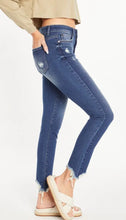 Load image into Gallery viewer, Super Skinny Destroyed Jean

