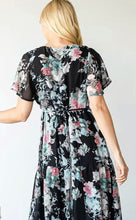 Load image into Gallery viewer, Fabulous Floral Maxi Dress (Curvy Collection)
