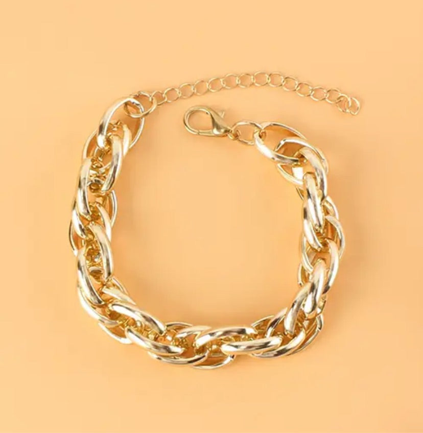 Crossover Chain Link Bracelet