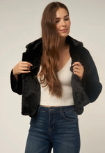 Load image into Gallery viewer, Open Faux Fur Jacket
