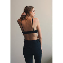 Load image into Gallery viewer, Seamless Plunge Cross Bralette
